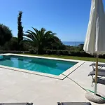 Avithos Blue Villa *