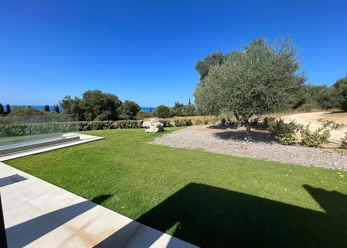 Villa Avithos Blue *
