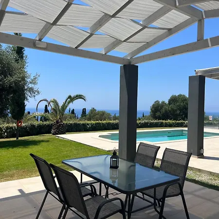 וילה Avithos Blue סבורונטה